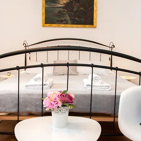 Апартаменты Liliana *