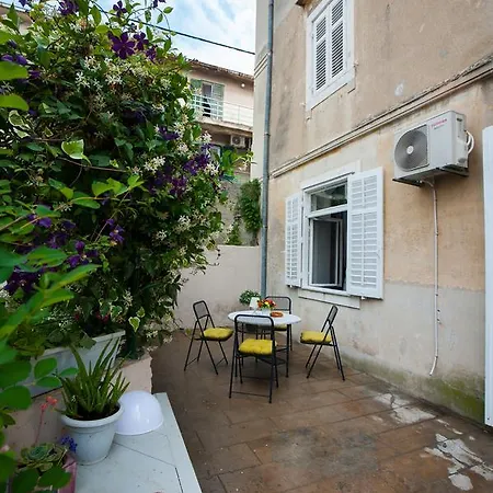 Liliana * Сплит