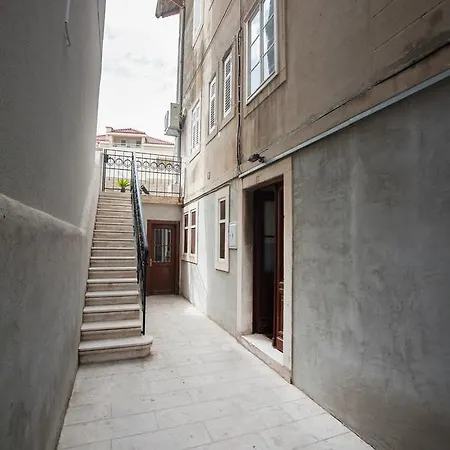 Liliana Apartment *